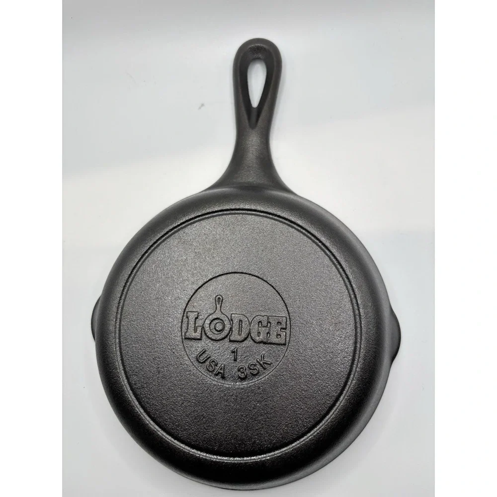 Lodge 6.5  Inch Seasoned Cast Iron‎ Skillet Serving Dish New!